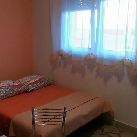 Apartment Studio Apartman Nena