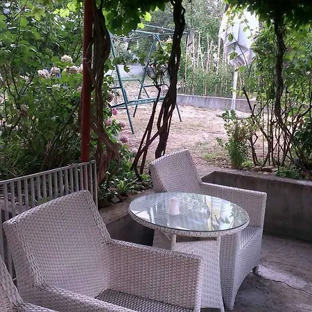 Apartment Studio Apartman Nena