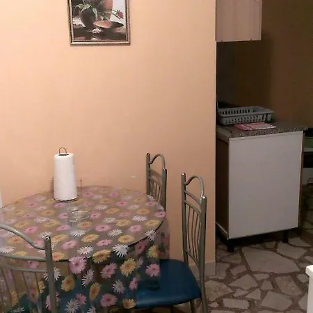 Apartment Studio Apartman Nena