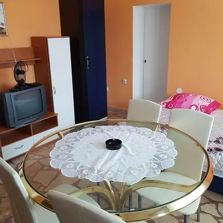 Apartment Studio Apartman Nena *