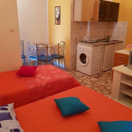 Apartment Studio Apartman Nena *