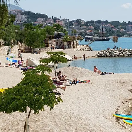 Studio Apartman Nena *