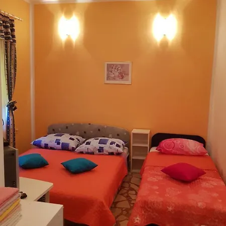 Studio Apartman Nena Apartment *