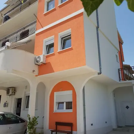 Studio Apartman Nena *